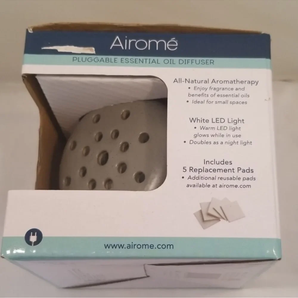 Airome Pluggable Oil Diffuser with scent pads‎ D25